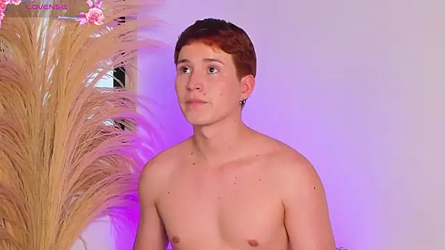 Snapshot of Eragonbooy chatting on 11/09/25, 06:06 Eragonbooy online show from 11/09/25, 06:06