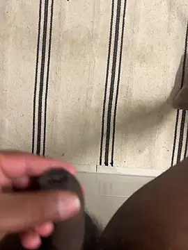 Snapshot of pinkheadpenis1 chatting on 09/11/25, 07:47 pinkheadpenis1 online show from 09/11/25, 07:47