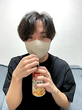 Snapshot of Yuma0718 chatting on 09/28/25, 10:20 Yuma0718 online show from 09/28/25, 10:20