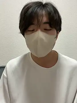 Snapshot of Yuma0718 chatting on 10/19/25, 03:07 Yuma0718 online show from 10/19/25, 03:07