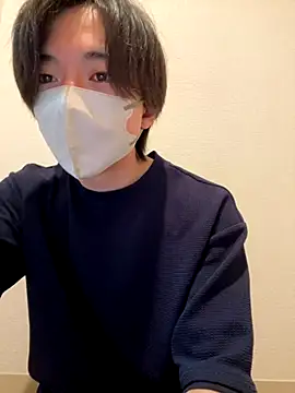 Snapshot of Yuma0718 chatting on 11/21/25, 03:22 Yuma0718 online show from 11/21/25, 03:22