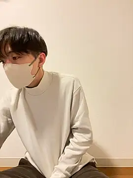 Snapshot of Yuma0718 chatting on 11/23/25, 02:28 Yuma0718 online show from 11/23/25, 02:28