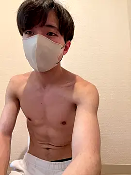 Snapshot of Yuma0718 chatting on 11/29/25, 12:13 Yuma0718 online show from 11/29/25, 12:13