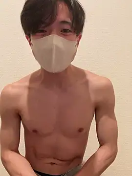 Snapshot of Yuma0718 chatting on 12/14/25, 12:10 Yuma0718 online show from 12/14/25, 12:10