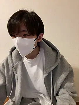 Snapshot of Yuma0718 chatting on 12/21/25, 12:56 Yuma0718 online show from 12/21/25, 12:56