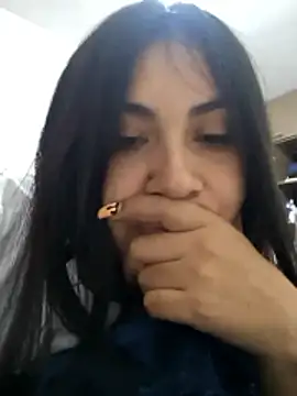 miel latina online show from 10/27/25, 03:54