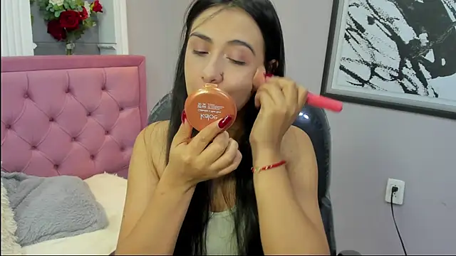 Snapshot of miel_latina chatting on 06/24/26, 01:21 miel latina online show from 06/24/26, 01:21