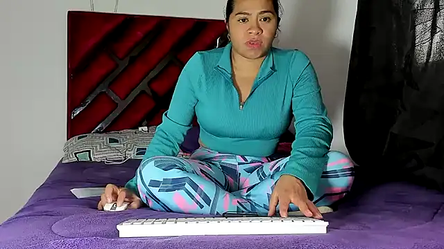 hot lady19 online show from 06/12/26, 08:52