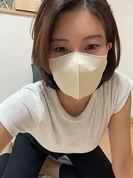 Snapshot of riko_oxo chatting on 09/18/25, 01:02 riko oxo online show from 09/18/25, 01:02