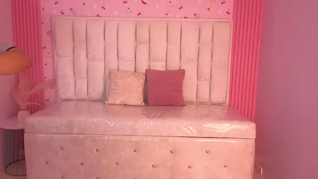 ambar fox s online show from 04/08/26, 08:09