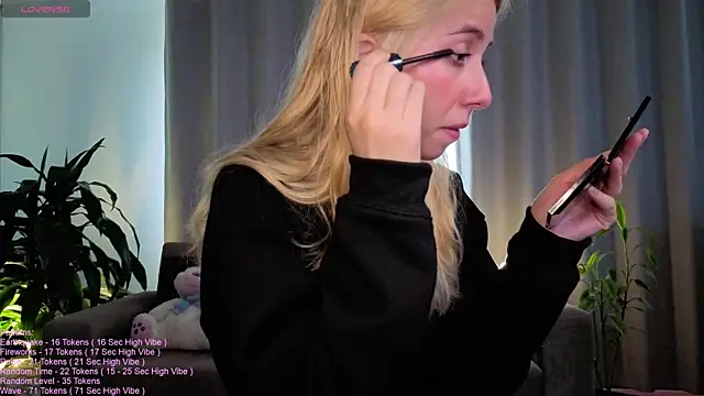 Snapshot of _LittleSammy chatting on 05/22/26, 05:29 LittleSammy online show from 05/22/26, 05:29