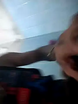 Snapshot of Yayoope chatting on 12/17/25, 11:33 Yayoope online show from 12/17/25, 11:33