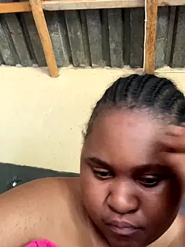 AssieLindy95 online show from 12/05/25, 08:56