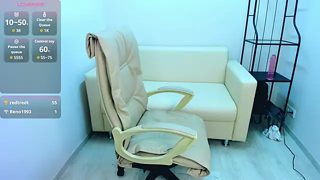 Snapshot of Daizy_Amazy chatting on 09/15/25, 02:11 Daizy Amazy online show from 09/15/25, 02:11