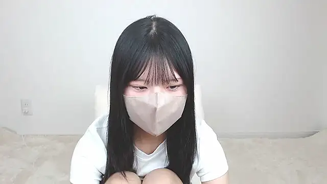 Snapshot of yuna_rin chatting on 09/25/25, 11:03 yuna rin online show from 09/25/25, 11:03