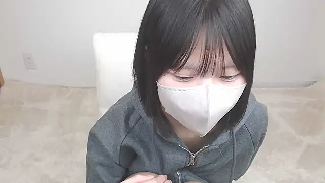 Snapshot of yuna_rin chatting on 11/08/25, 11:43 yuna rin online show from 11/08/25, 11:43