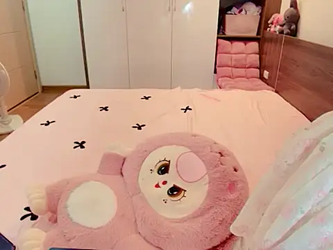 Snapshot of JunCii_9x chatting on 11/08/25, 02:23 JunCii 9x online show from 11/08/25, 02:23