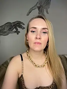 KiraBerht online show from 03/17/26, 09:07