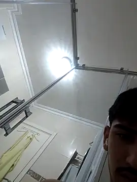 Snapshot of BichromeNonmetal chatting on 01/18/26, 08:51 BichromeNonmetal online show from 01/18/26, 08:51