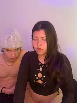 Snapshot of Karma_And_Sex chatting on 09/29/25, 05:51 Karma And Sex online show from 09/29/25, 05:51