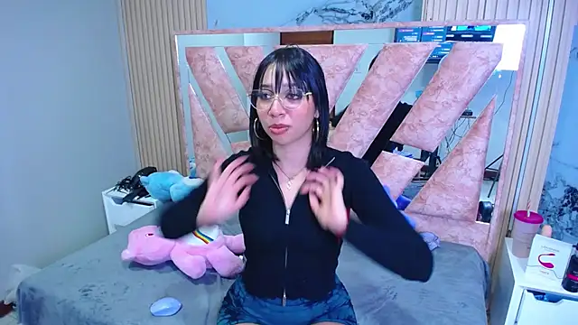 Niina Sissy online show from 12/16/25, 08:52