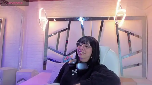 Niina Sissy online show from 05/04/26, 11:01