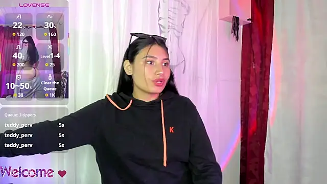 Snapshot of Linda_andrew chatting on 09/30/25, 07:08 Linda andrew online show from 09/30/25, 07:08