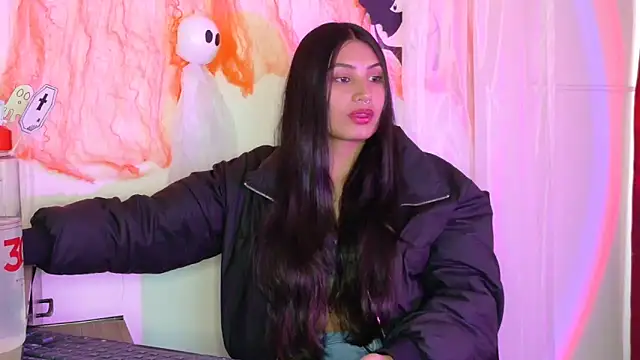 Snapshot of Linda_andrew chatting on 10/16/25, 06:42 Linda andrew online show from 10/16/25, 06:42