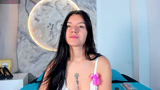 RoxanaBorns  online show from 11/13/25, 12:26