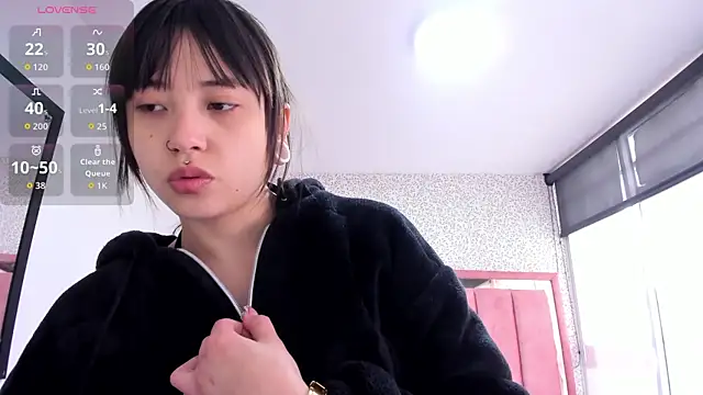 Hanna Lee   online show from 10/23/25, 07:56