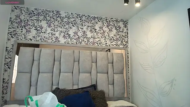 Hanna Lee   online show from 03/20/26, 05:40