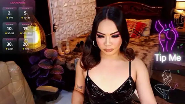 GODDESSHUGECOCKANDREA online show from 05/11/26, 05:32