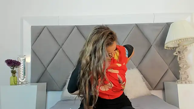 Snapshot of GiadaRizzo chatting on 11/27/25, 06:21 GiadaRizzo online show from 11/27/25, 06:21