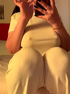 Snapshot of OnlyRima chatting on 10/17/25, 12:30 OnlyRima online show from 10/17/25, 12:30
