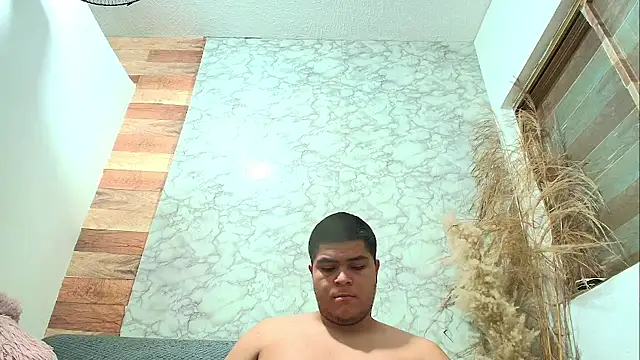 naomi campbel  online show from 01/09/26, 08:32