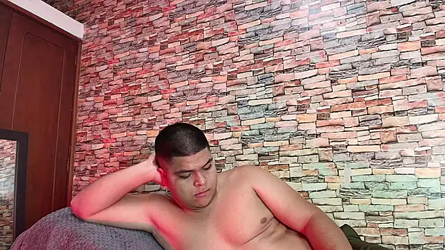 naomi campbel  online show from 02/07/26, 01:59