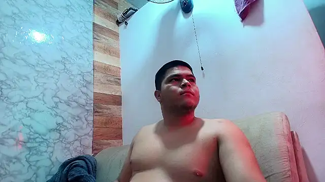 naomi campbel  online show from 02/15/26, 02:03