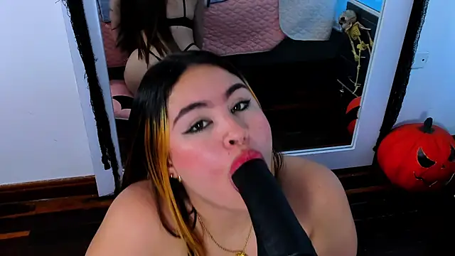 Snapshot of AdeleJhones chatting on 10/29/25, 12:40 AdeleJhones online show from 10/29/25, 12:40