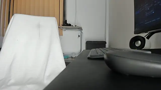 zincky2006 online show from 03/05/26, 09:22