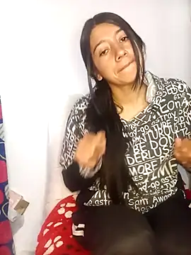 Madow Lu online show from 10/07/25, 12:57