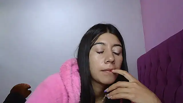 Madow Lu online show from 10/24/25, 01:18