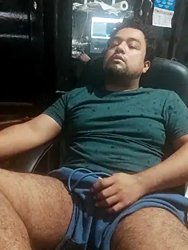 Snapshot of Hotknight chatting on 10/31/25, 03:18 Hotknight online show from 10/31/25, 03:18