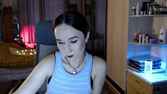 ClassyInna online show from 11/26/25, 05:41