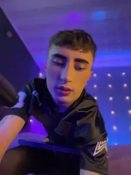 SebastianHilton online show from 04/27/26, 01:31