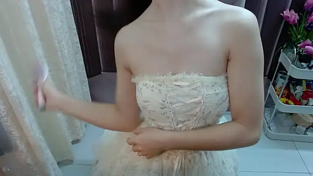 Shenlly online show from 09/16/25, 01:17