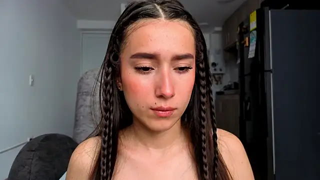 Adhara Kitten online show from 05/19/26, 01:39
