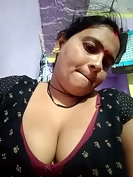 Snapshot of Hot_komal1 chatting on 04/26/26, 08:28 Hot komal1 online show from 04/26/26, 08:28