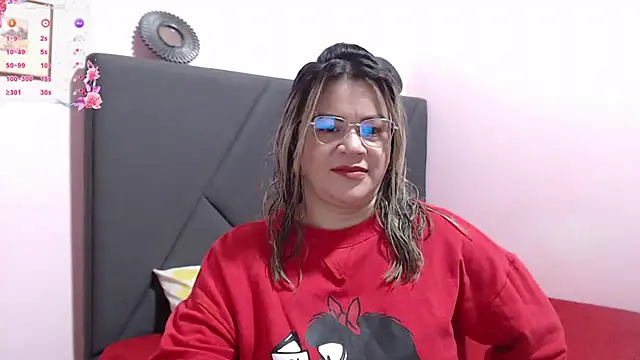 pamela echeverria online show from 10/11/25, 10:58