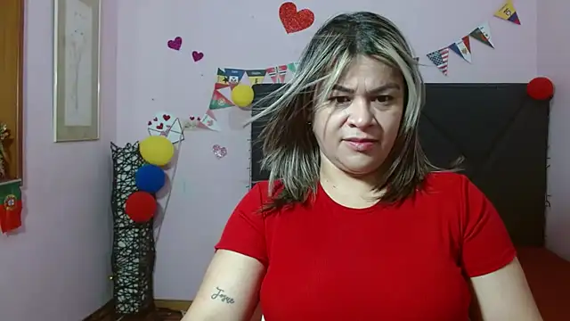 pamela echeverria online show from 07/13/26, 11:35