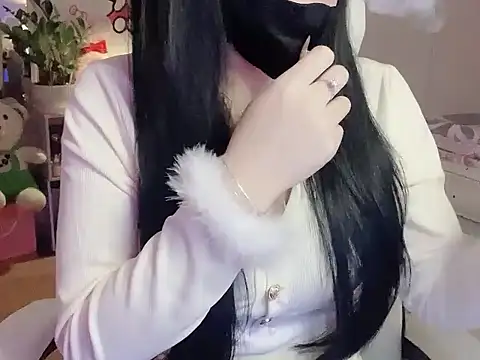 keelinnn19 online show from 11/23/25, 06:19